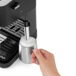 Ріжкова кавоварка еспресо DeLonghi EC260BK