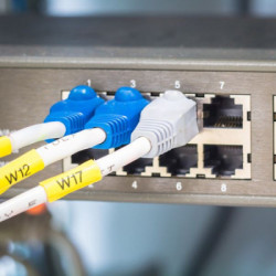 Стрічка для принтера етикеток UKRMARK B-Hs611, аналог HSe611, термозбіжна, 1,7-3,2мм, 5,8мм х 1,5м, black on yellow (900409)