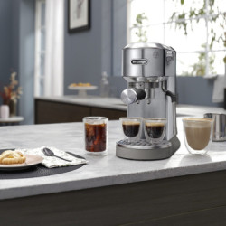 Ріжкова кавоварка еспресо DeLonghi EC 890.M