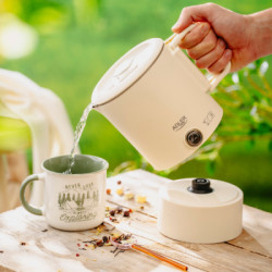 Електрочайник Adler AD 1388b