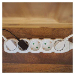 Мережевий подовжувач EMOS P0525R